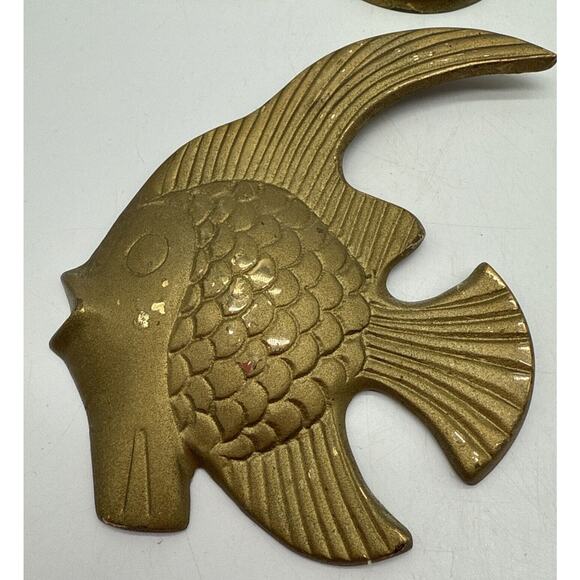 Vtg Brass Angel Fish Wall Hanging Decor Set Of 4 Nautical Sea Life MCM Patina - Picture 5 of 8